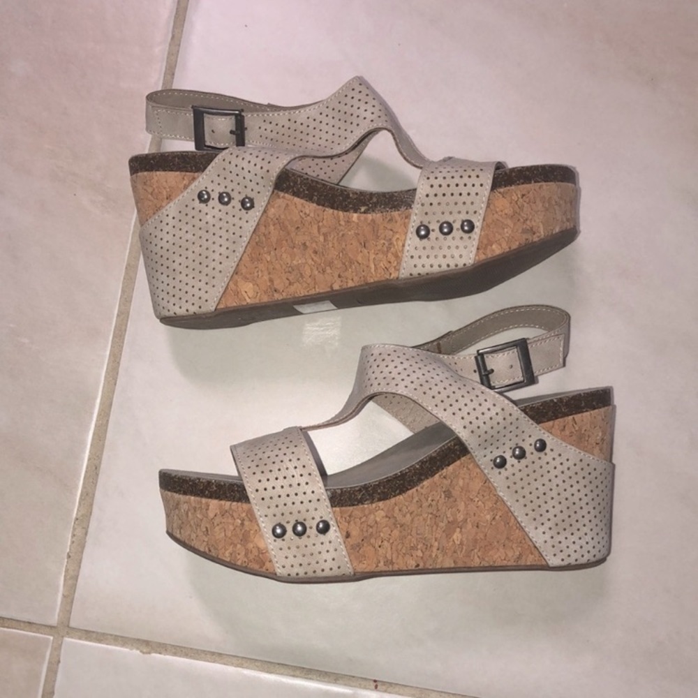 Sugar Women's Beige Wedge Sandals Size 7.5 M